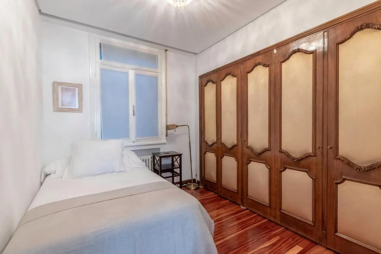 Elegancia Con Diseno Clasico Bilbao