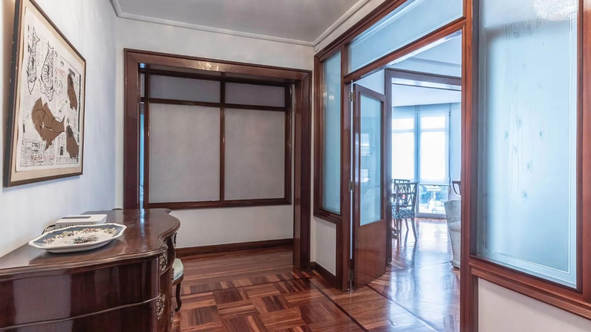 Elegancia Con Diseno Clasico Bilbao 0*,  Spain