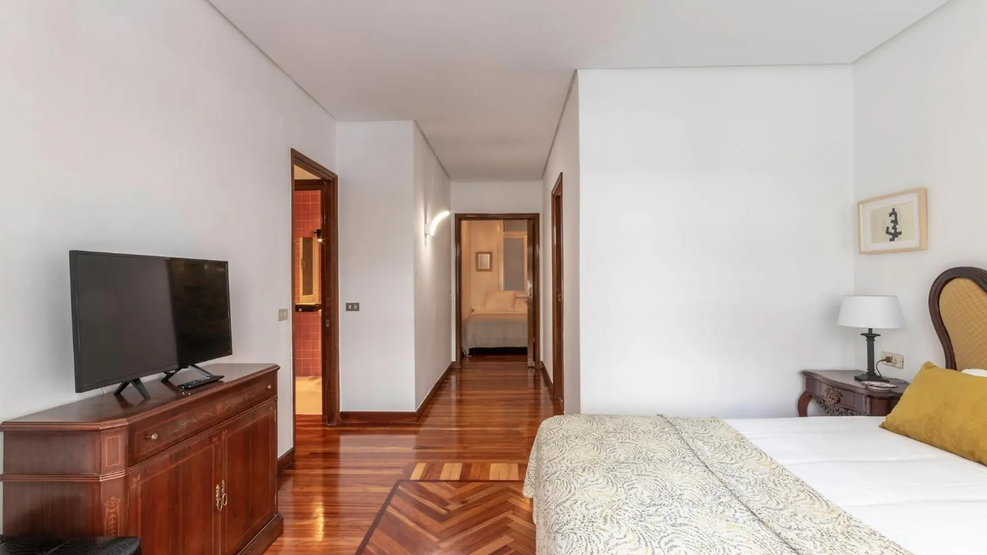 Elegancia Con Diseno Clasico Bilbao Apartment